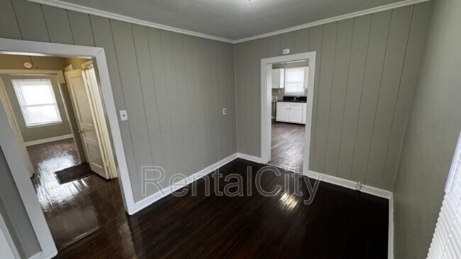 Building Photo - 1351 Salem St