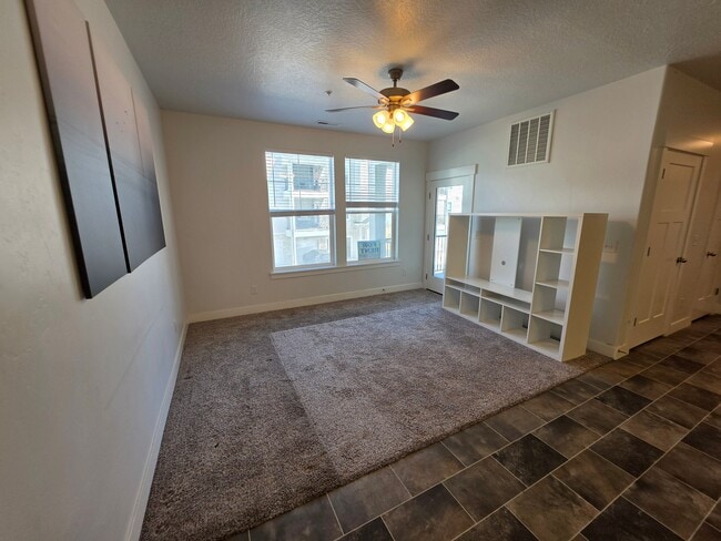 Building Photo - 415 N 360 W