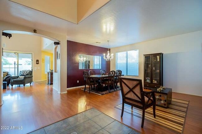 Foto del edificio - 735 W Carob Pl