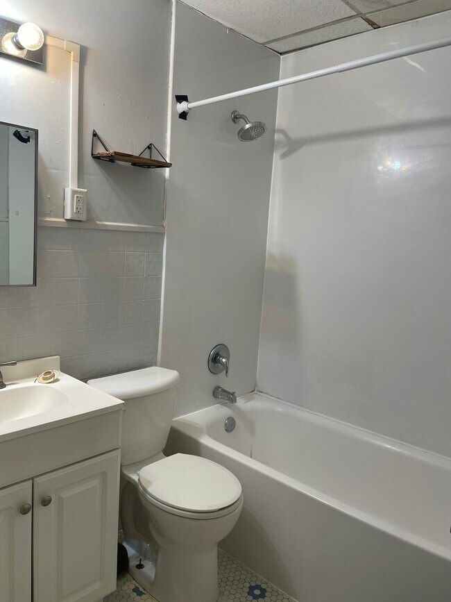 Foto del edificio - 1509 W Main St