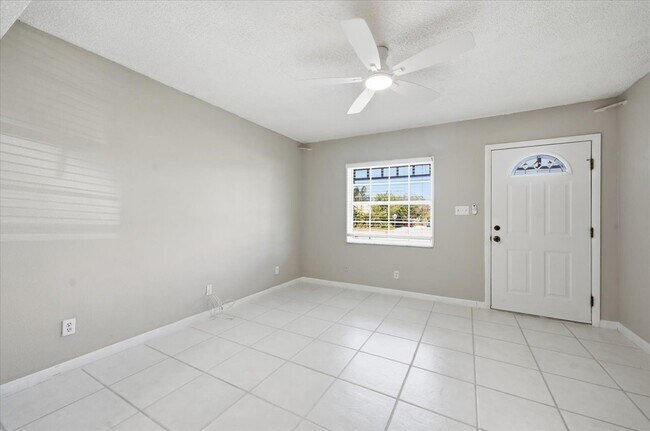 Foto del edificio - 2810 62nd Ave N