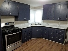 Building Photo - 936 Redfield St