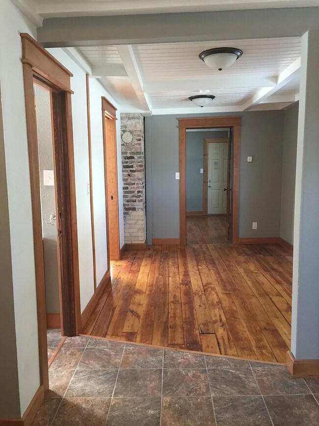 Foto del edificio - 922-922 E 5th St