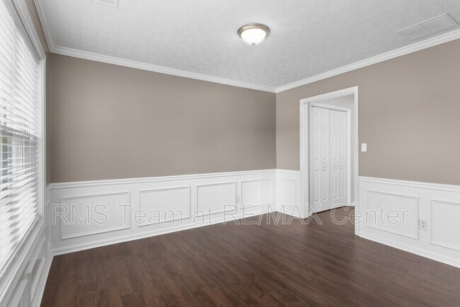 Building Photo - 1616 Amhearst Oaks Ct