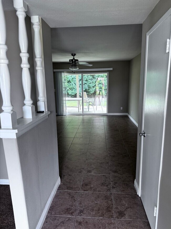 Foto del edificio - Beautiful 4 bed 2 baths house in a great a...