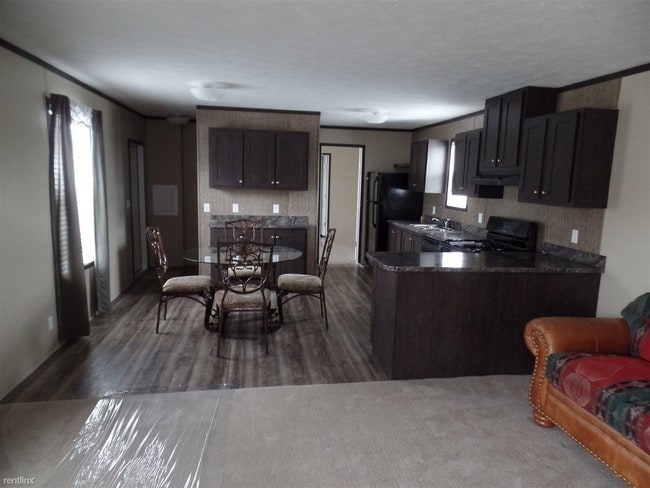 Building Photo - 7441 Chinook Cir