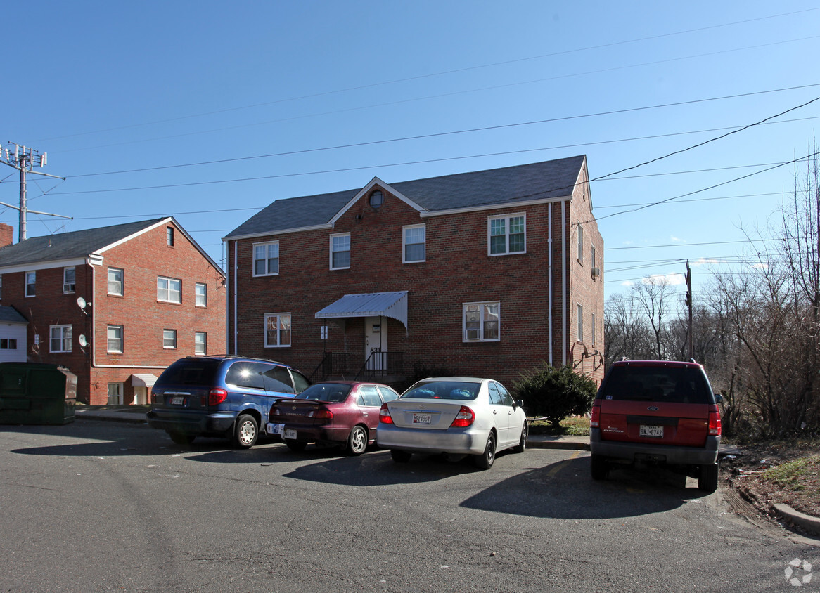 Foto principal - 831 Fairview Ave