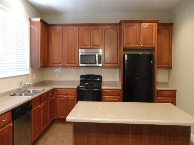 Building Photo - 559 Cascading Creek Lane