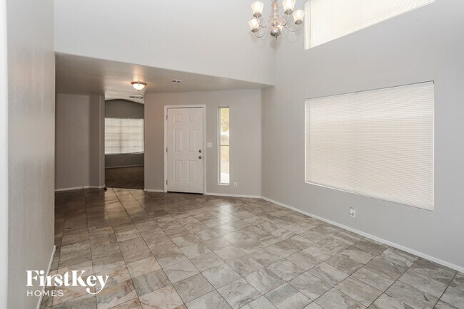 Foto del edificio - 3449 Silver Bridle Pl