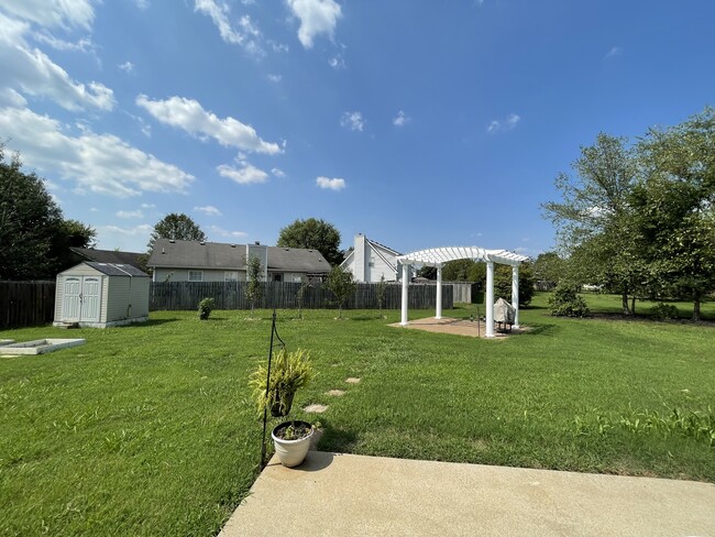 Building Photo - 1628 St Andrews Dr