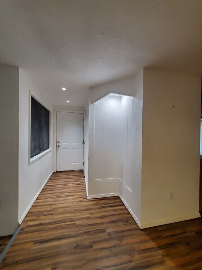 Foto del edificio - Coming Soon 5 Acres 3 bed 2 bath home with...
