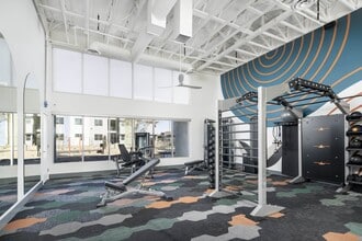 Building Photo - Horizon North