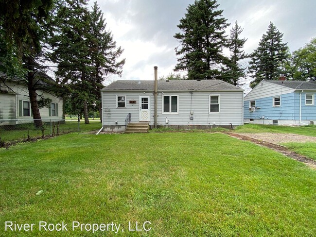 Building Photo - 3 br, 1 bath House - 1517 University Drive...