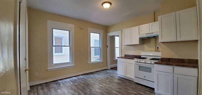 Building Photo - 3 br, 1 bath  - 180 Gilbert Ave 1st