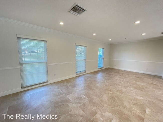 Building Photo - 4 br, 2 bath House - 119 Larkwood Dr