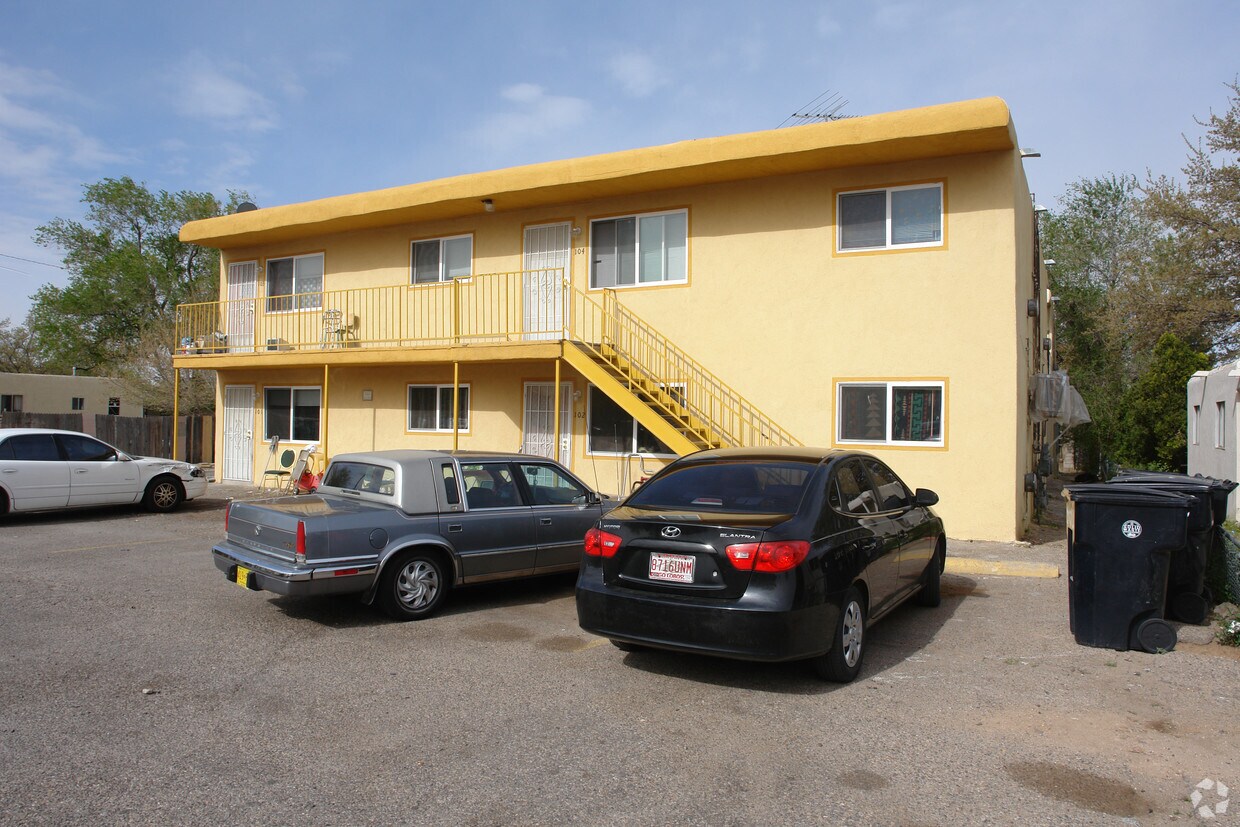 Building Photo - 501 Texas St NE