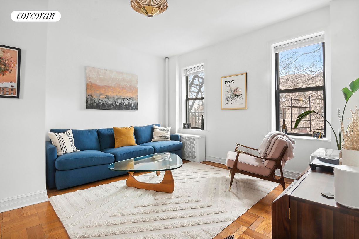 Foto principal - 7825 4th Ave