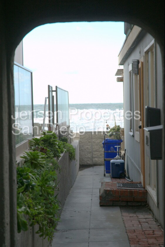 Primary Photo - 3614 Ocean Front Walk