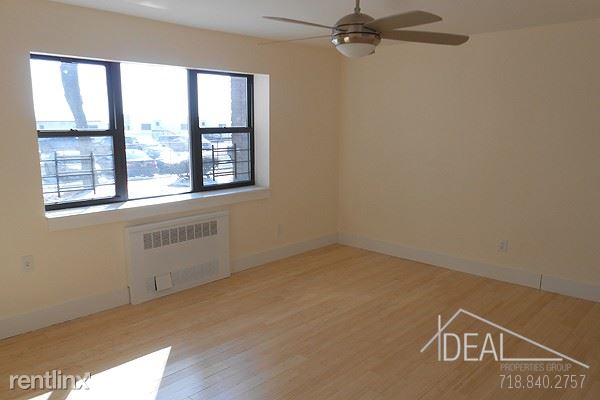 Foto principal - 3111 Brighton 2nd St