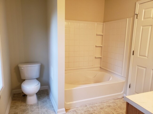 Photo - Cul-de-sac home ready to move in!