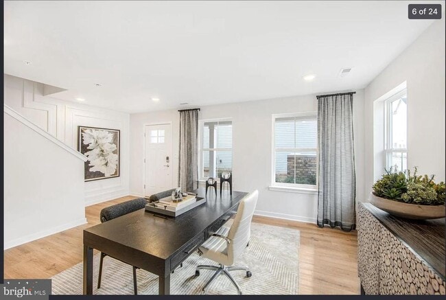 Building Photo - 41 E Front St