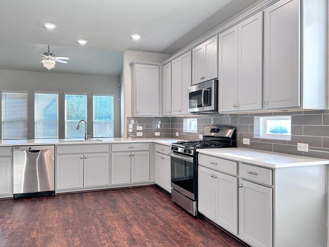 Building Photo - Schertz Stunner Near The Forum & Randolph AFB | Screened Porch + Game Room