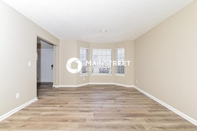 Building Photo - 4 Bedroom Pet-Friendly Home in MCDonough, GA with Main Street Renewal