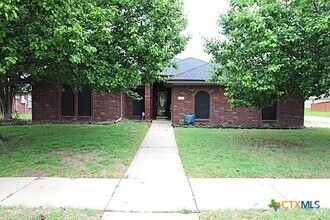 Building Photo - 4206 Ethel Ave