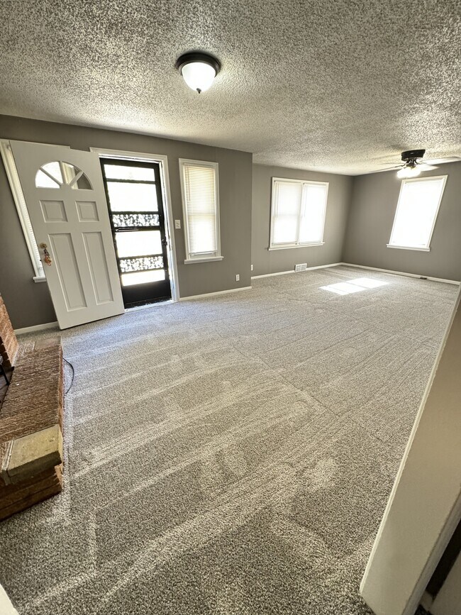 Foto del edificio - 1412 N McCoy St