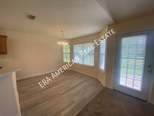 Building Photo - 6648 Longview St