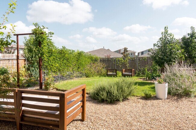 Foto del edificio - 7716 Jacobean WY