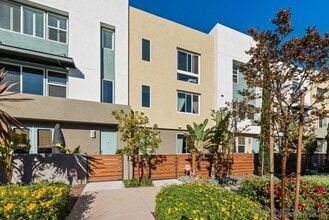 Building Photo - 81 Sea Crest Dr