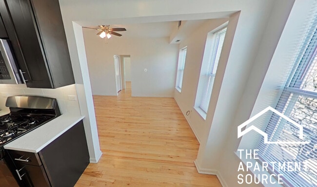 Building Photo - 1555 N Mohawk St