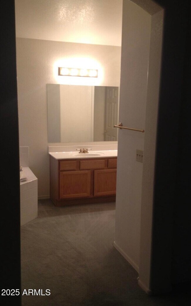 Foto del edificio - 3207 E Marconi Ave