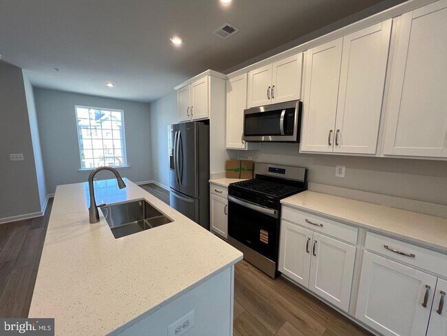 Foto del edificio - 8269 Knight Station Way
