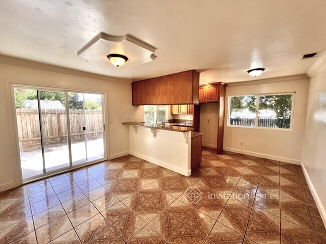 Foto del edificio - 7009 Sutter Oak Ct
