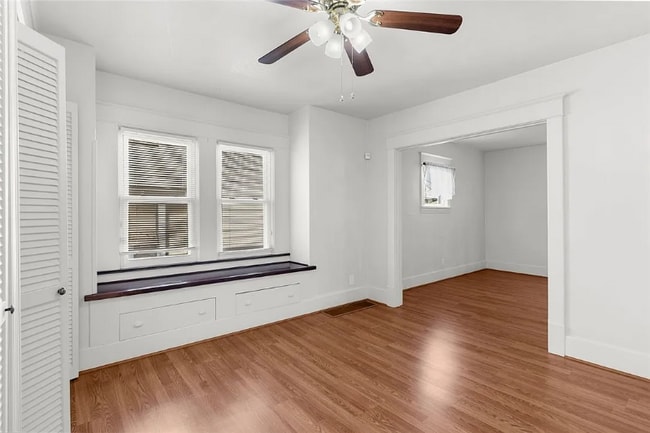 Building Photo - 326-328 Sherman Ave