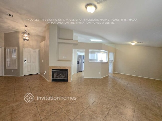 Foto del edificio - 8108 Divernon Ave