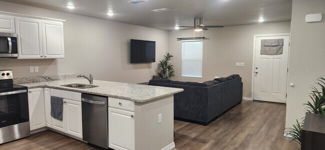 Foto del edificio - 2365 Marlene Blvd