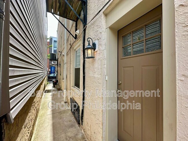 Foto del edificio - 1229 E Oxford St