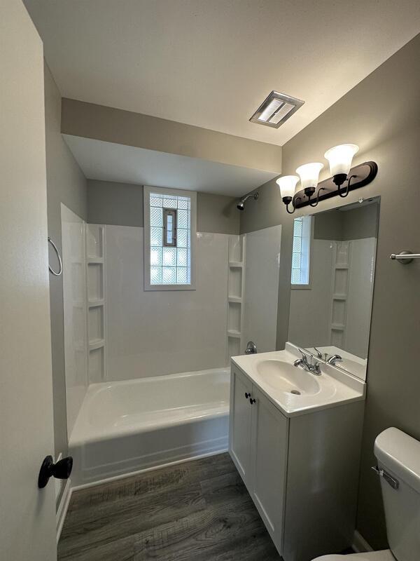 Foto del edificio - 219 Lynn Ln