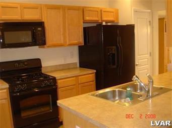 Building Photo - 8470 Putnam Ct