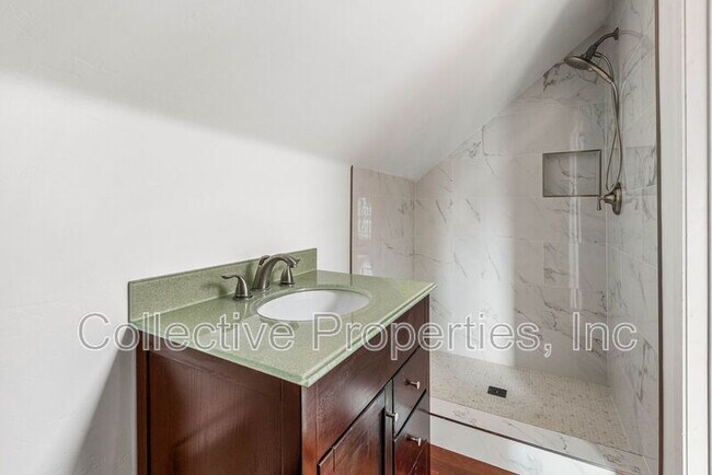 Foto del edificio - 2084 Kearney Ave
