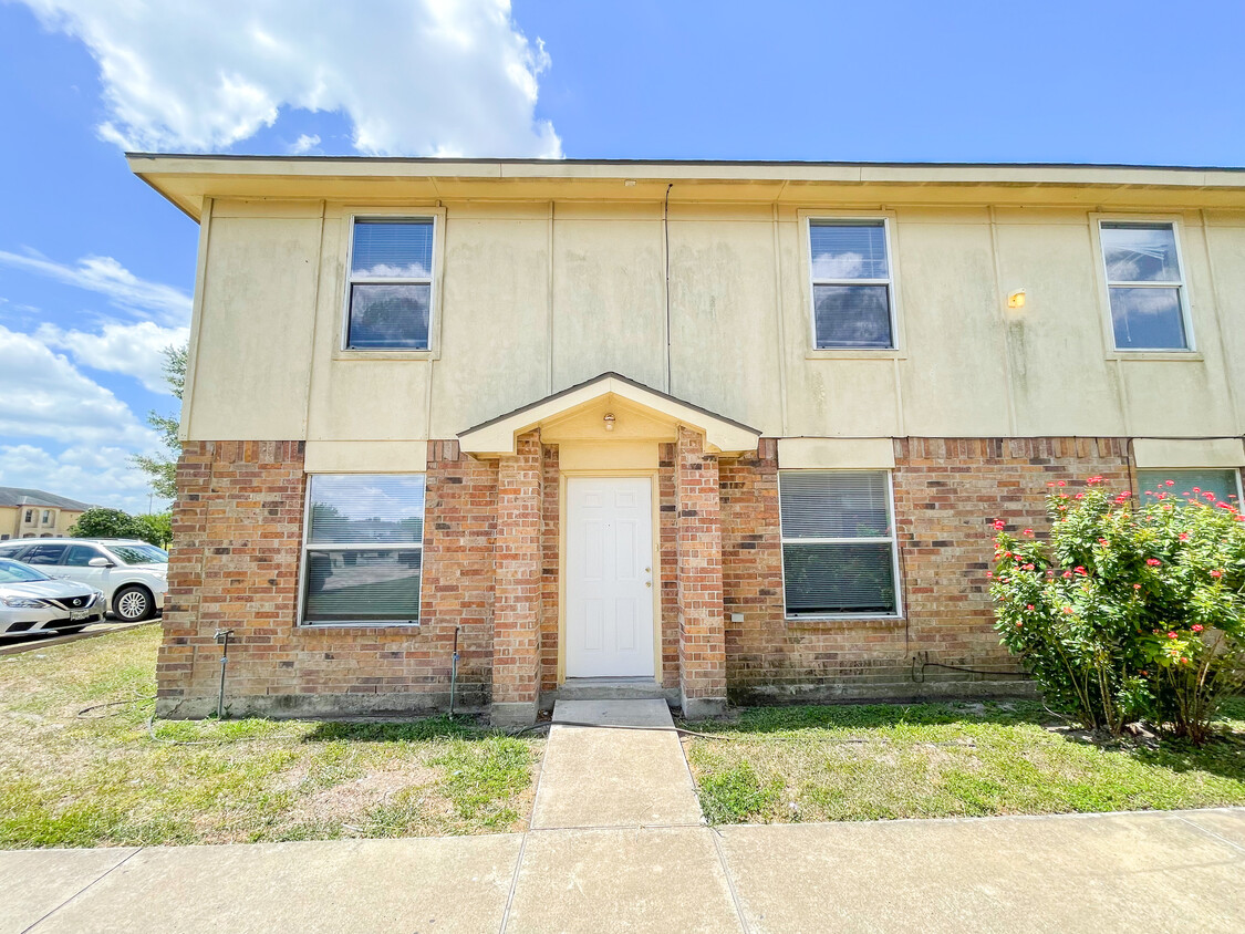 Primary Photo - 709 Sonesta Dr