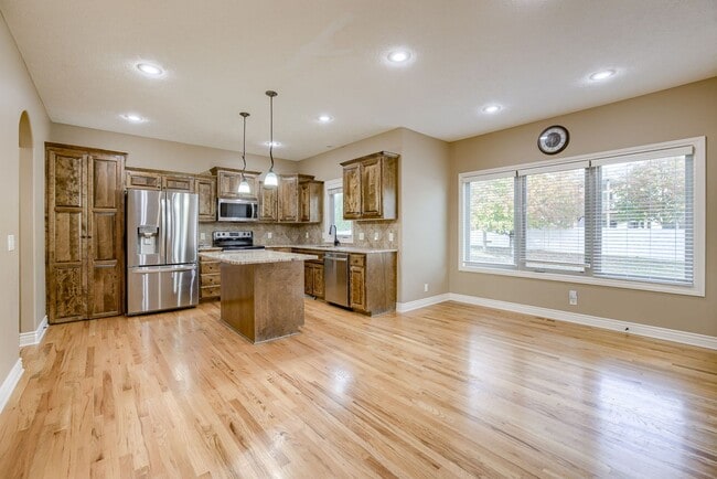 Foto del edificio - Shadow Lake 5 Bedroom With Entertainer’s B...