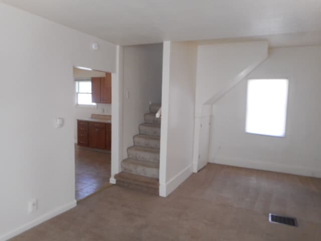 Building Photo - 3 Bedroom near Hamilton Park