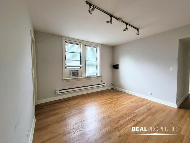 Foto del edificio - 1 bedroom in CHICAGO IL 60647