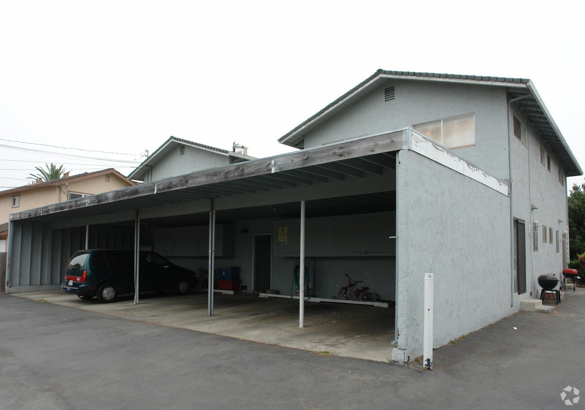 Building Photo - 236 Marylinn Dr