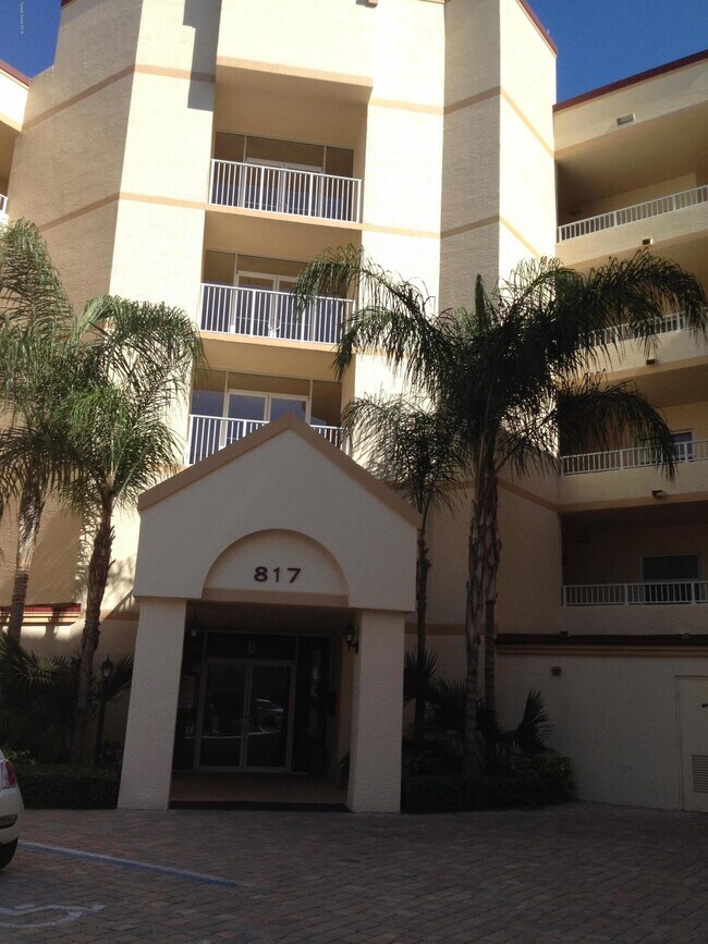 Building Photo - 817 Mystic Dr