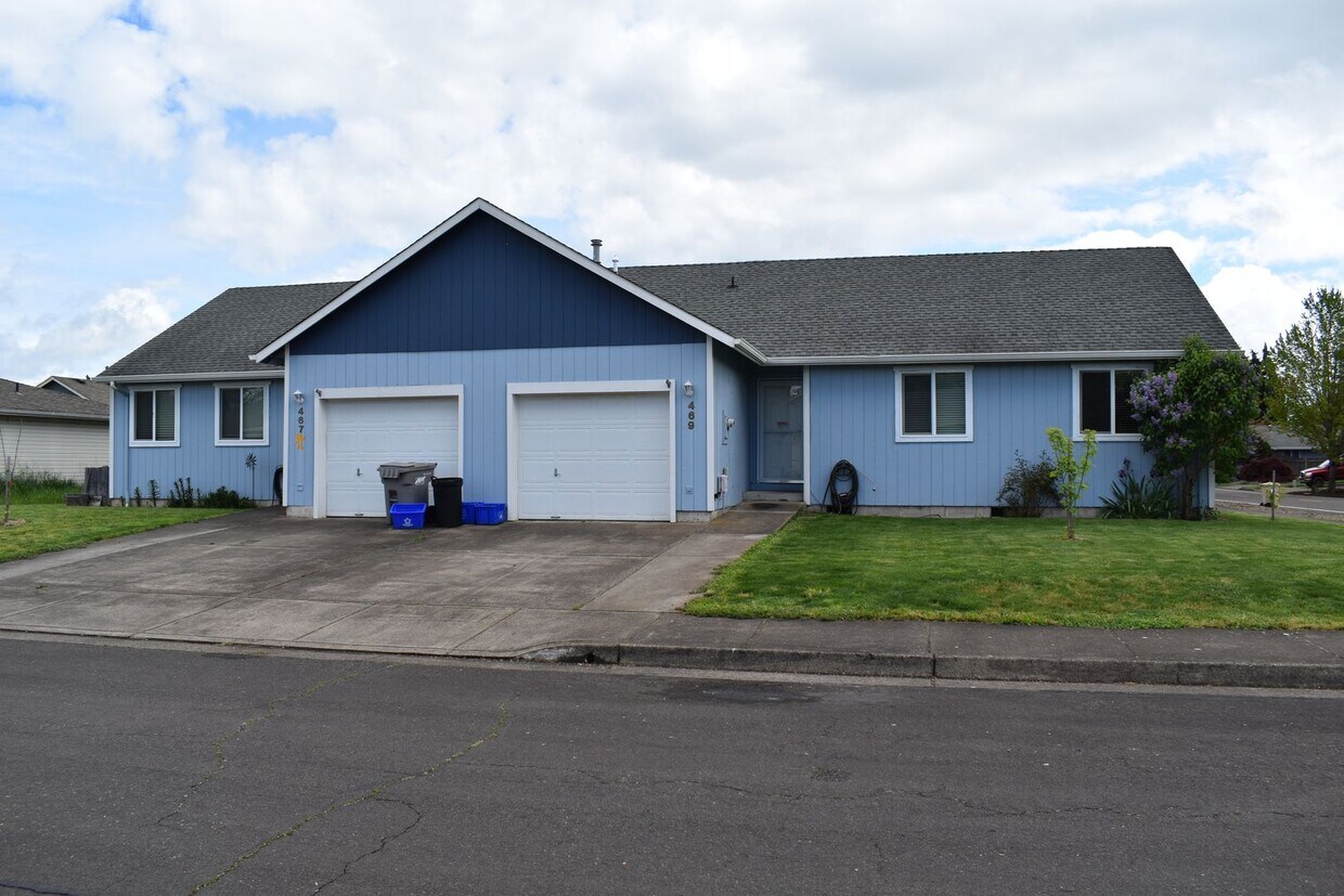 Foto principal - 469 Hummingbird St SE